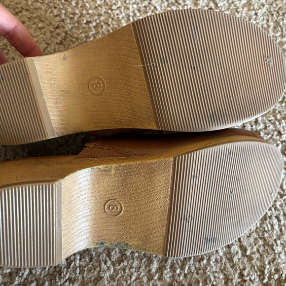 Universal Thread Tan Clogs - Picture 3 of 3